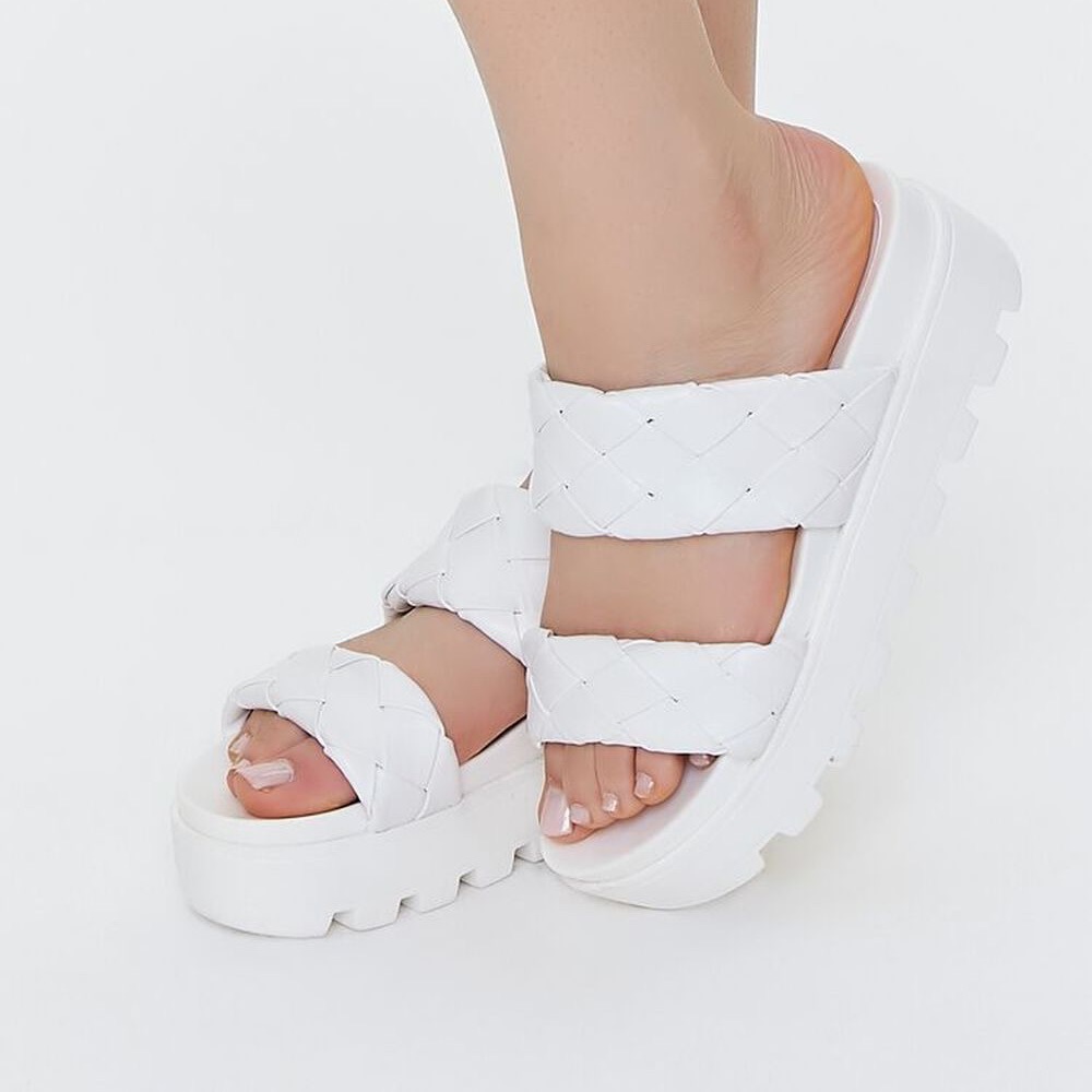 White Crosshatch Flatform Sandals - 7